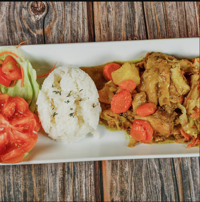Curry Chicken Meal - Pete's Jamaican Restaurant