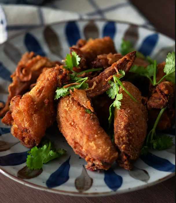 6 Wings Combo (Fried or Jerk) - Pete's Jamaican Restaurant